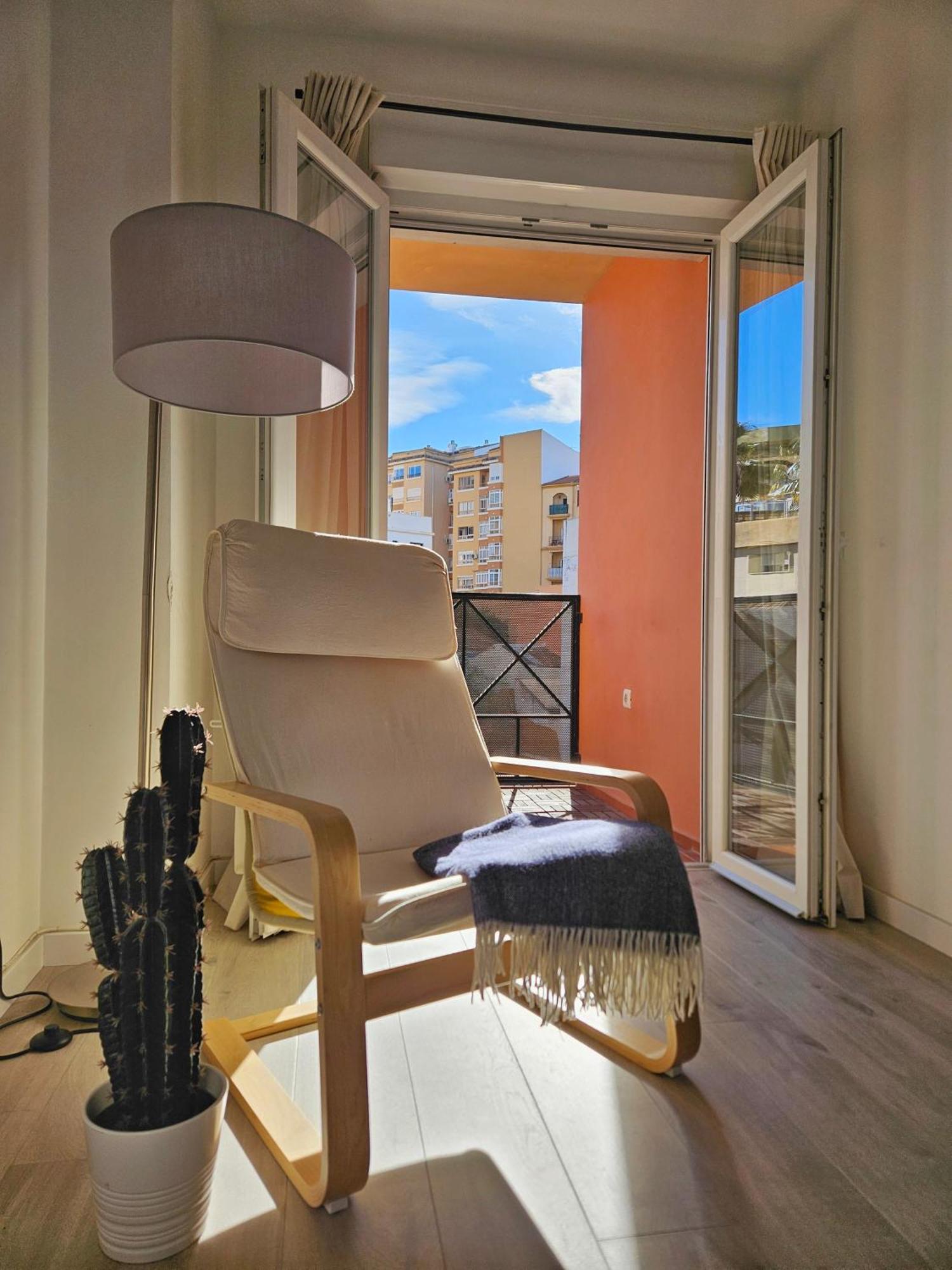 Апартаменти Apartamento Plaza Capuchinos Малага Екстер'єр фото